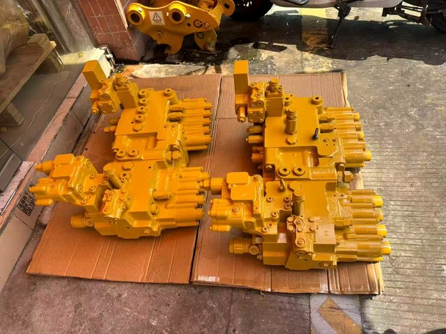 Главный гидрораспределитель Hitachi ZX200-3 / ZX210-3 / ZX230-3
