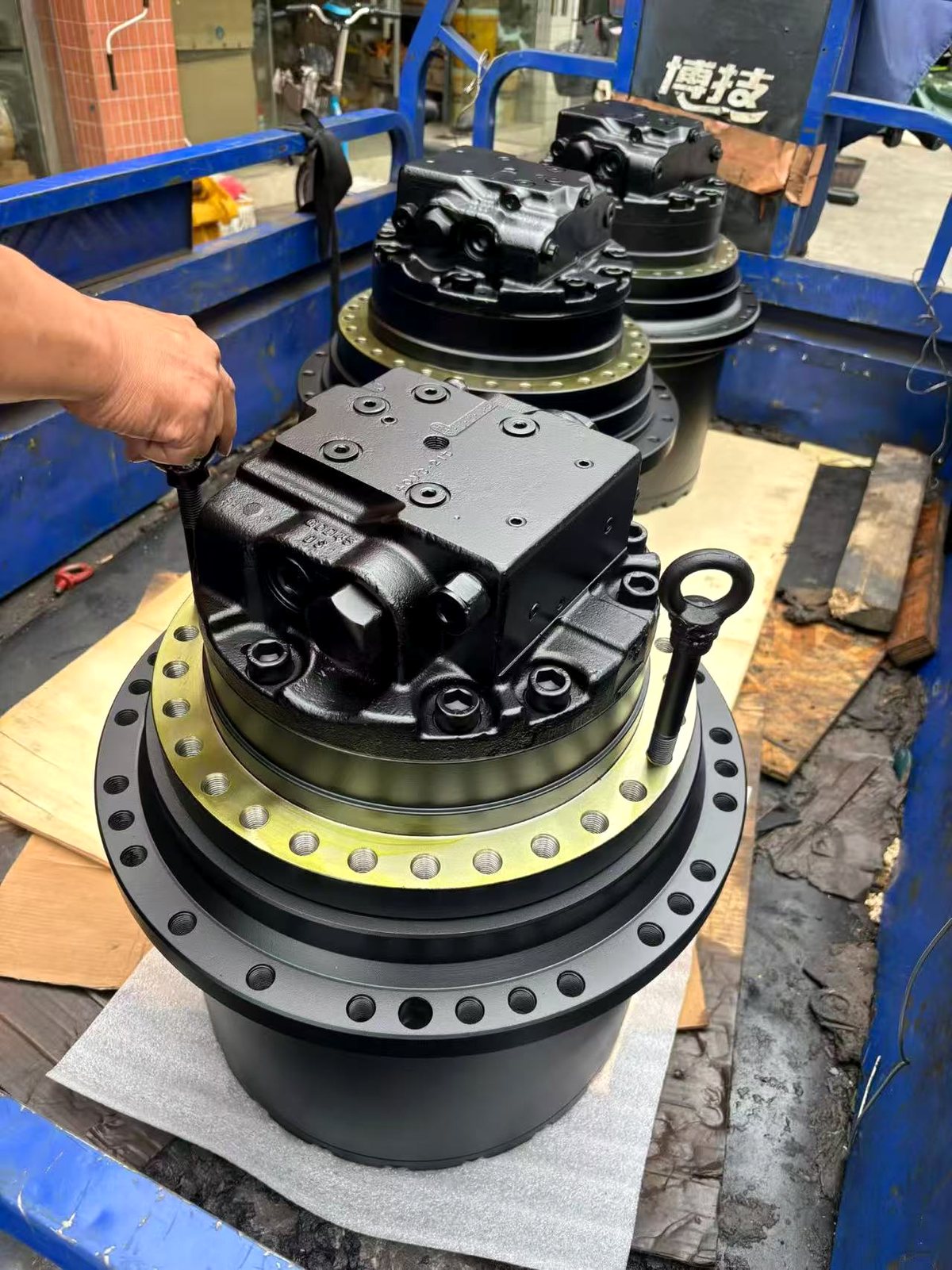 Compatible for Caterpillar 320C / 320D / 323D - Travel Motor / Final Drive
