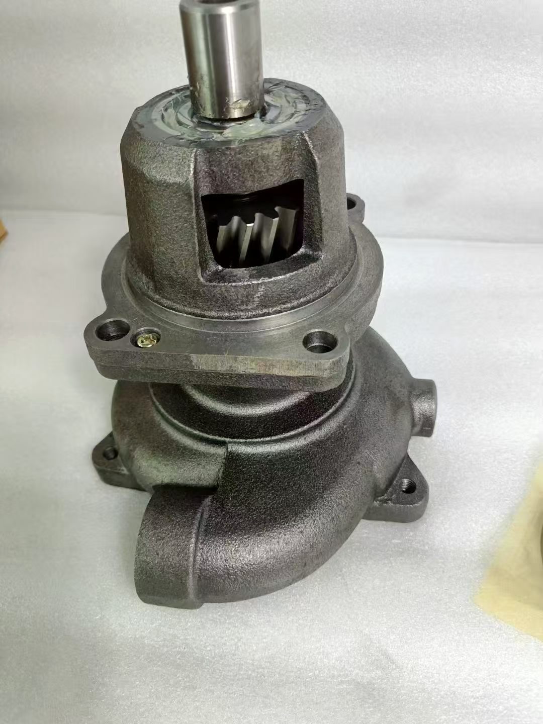 Compatible for Cummins L10 / LT10 / LTA10 - Water Pump