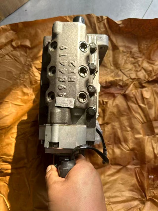 Compatible for Cummins QSX15 / ISX15 - Fuel Injection Pump (2872908)