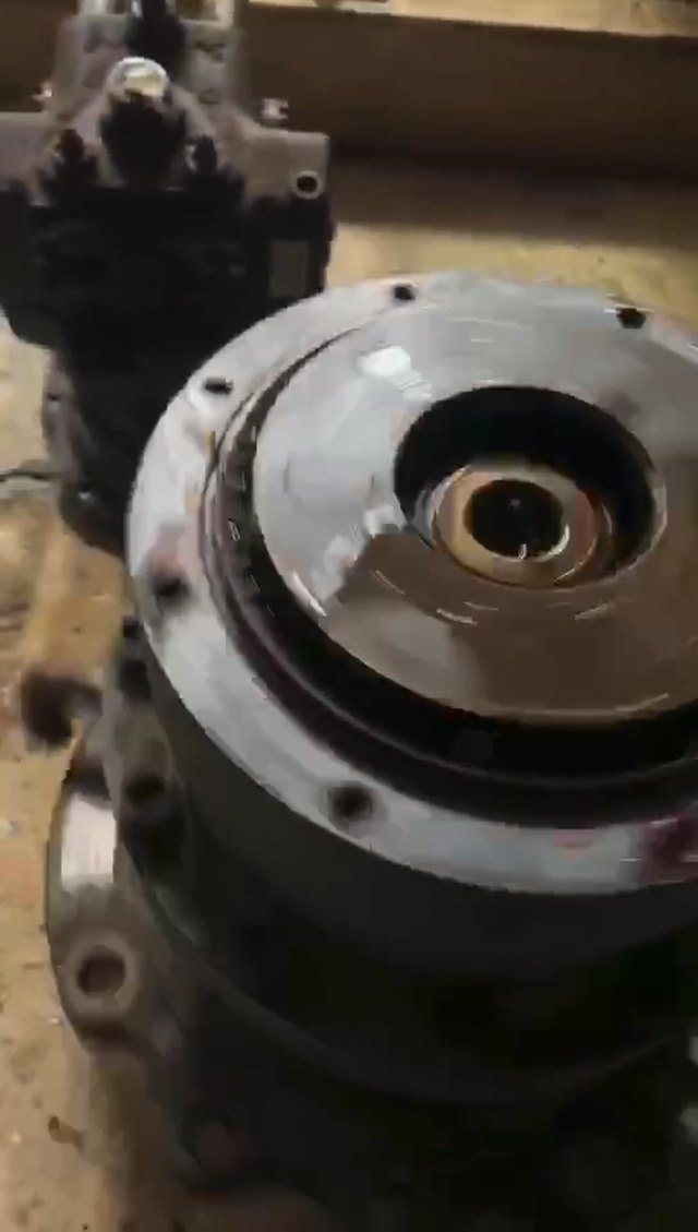 Совместимо с Hitachi EX120-3 - поворотный редуктор в сборе